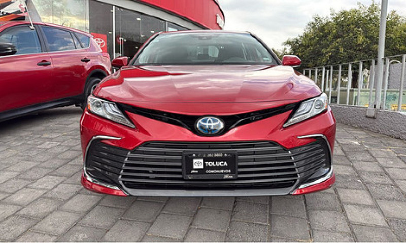 Toyota Camry 2023...