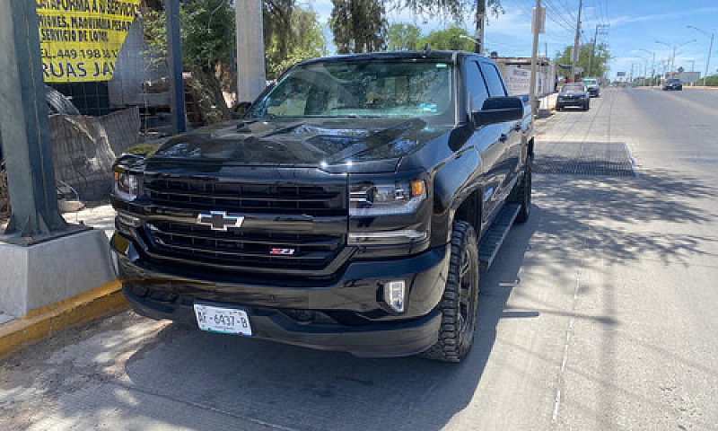 Chevrolet Cheyenne 6...