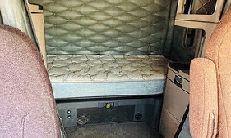 2017 Freightliner Ca...