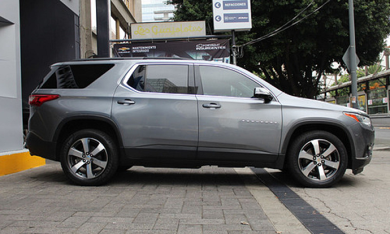 Chevrolet Traverse 2...