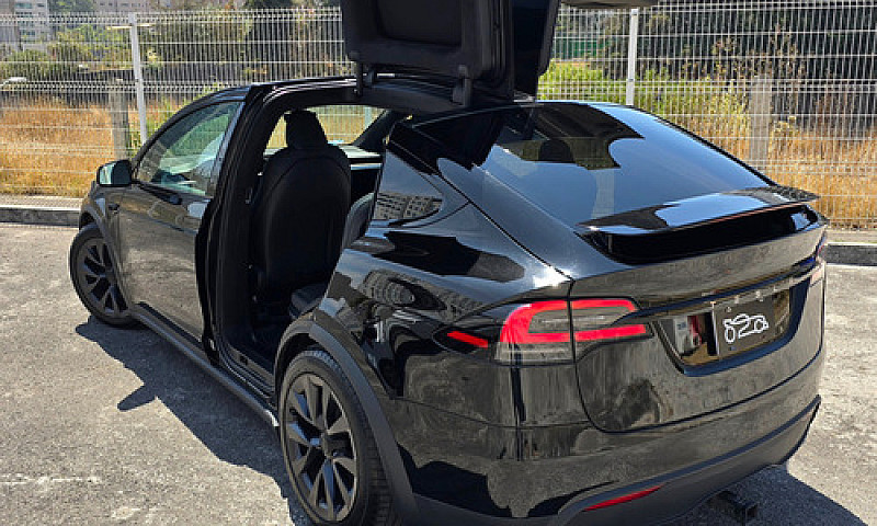 Tesla Model X...