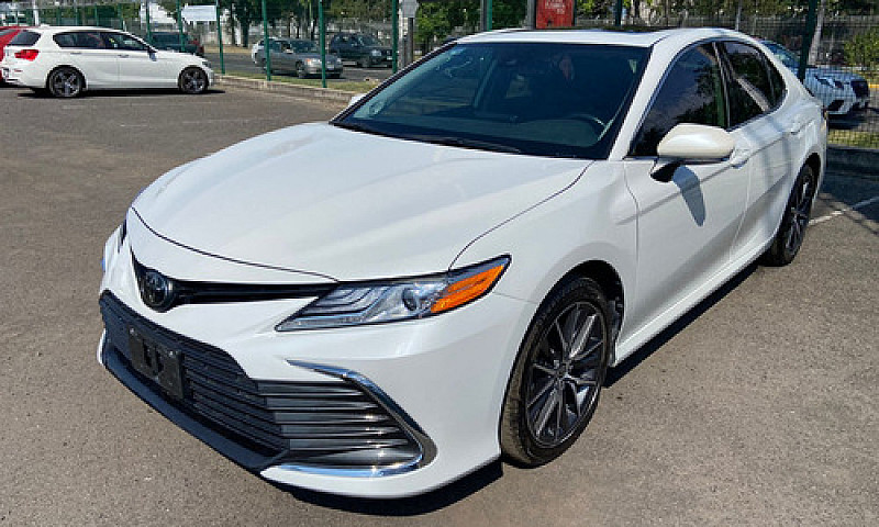 Toyota Camry 2022...