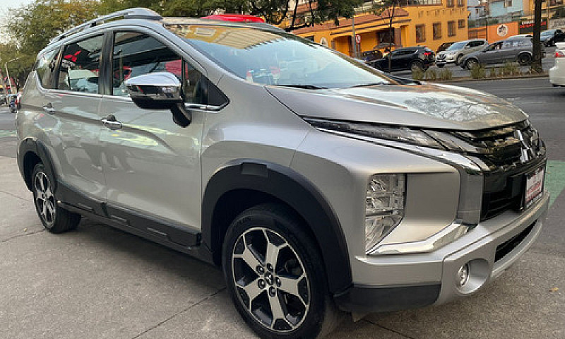 Mitsubishi Xpander 2...