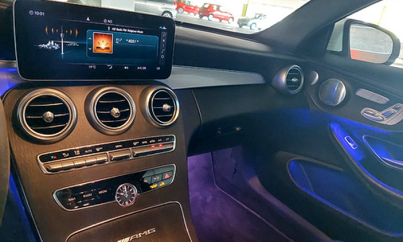 Mercedes Benz Amg C6...