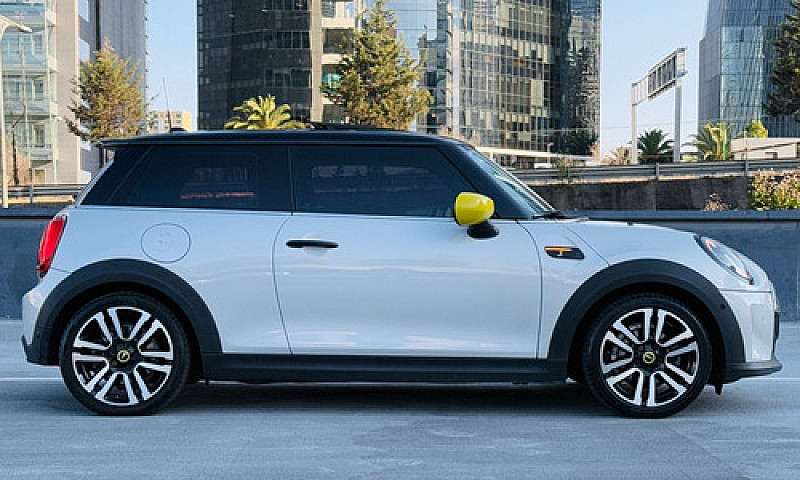 Mini Cooper 3P Iconi...