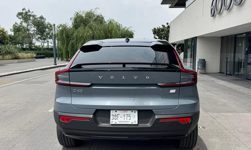Volvo C40: Totalment...