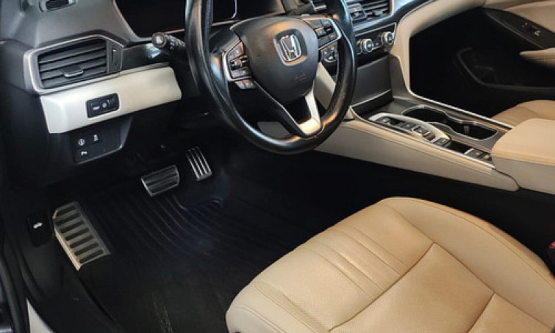 Honda Accord 2.0 Tou...