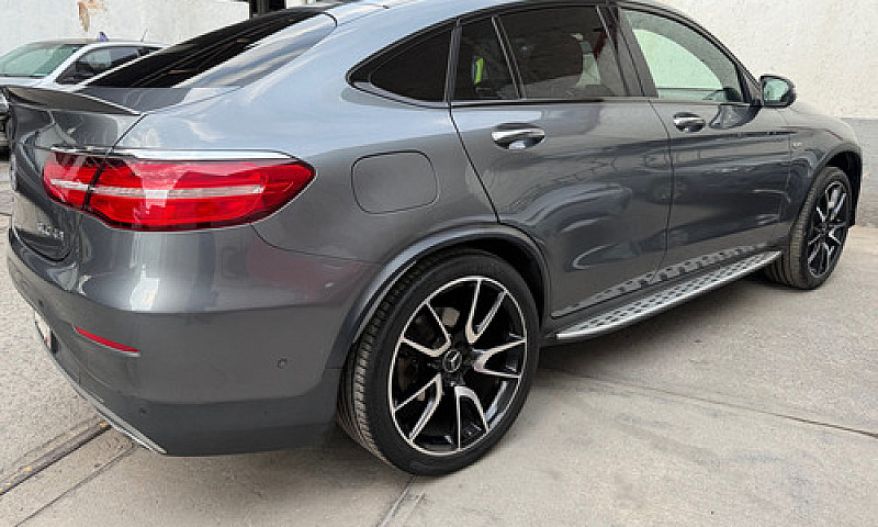 Mercedes Benz Glc 43...