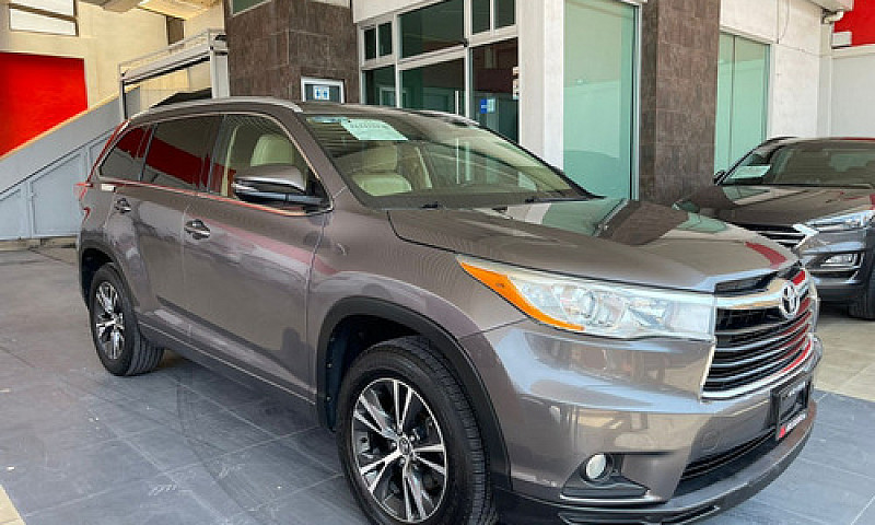 Toyota Highlander Xl...