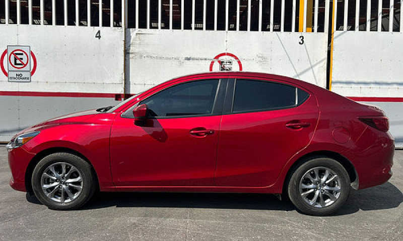 Mazda Mazda 2 2023...