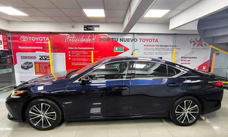 Lexus Es 2024...