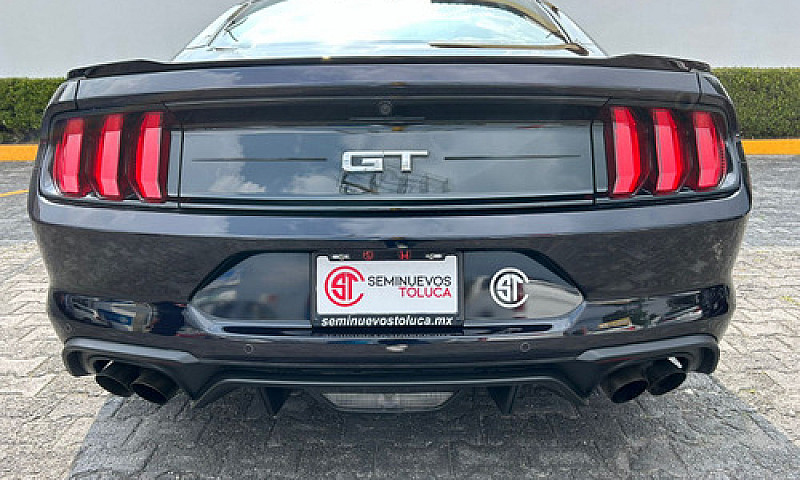 Ford Mustang 2022...