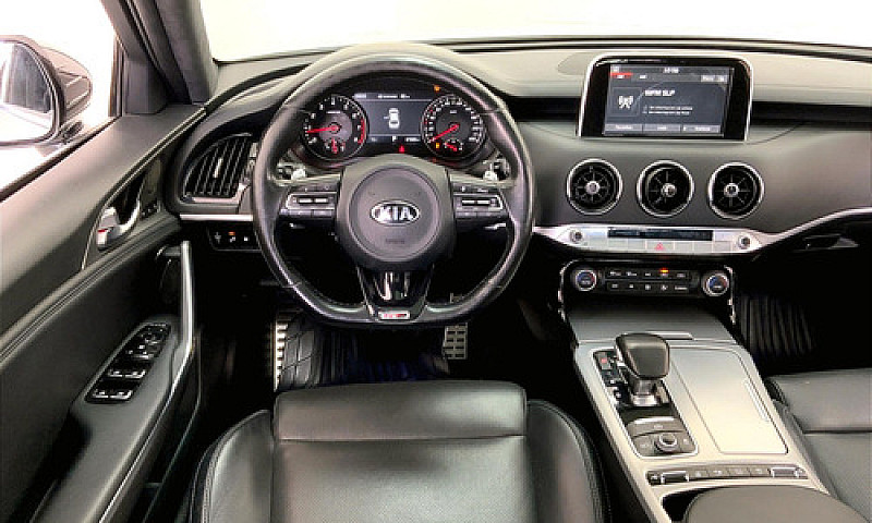 Kia Stinger 2018...
