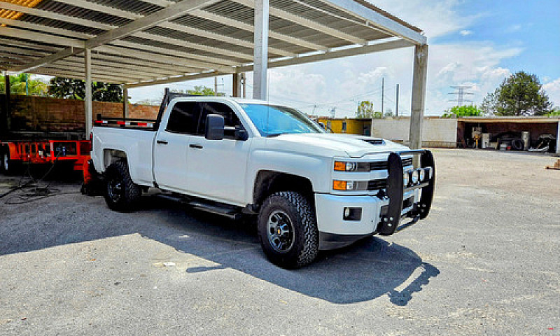 Chevrolet Silverado ...