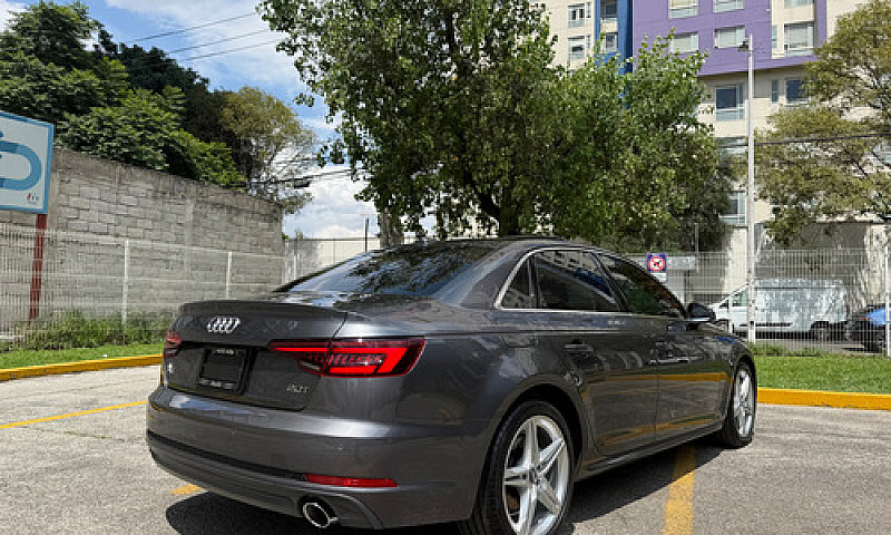 Audi A4 2.0 T S Line...