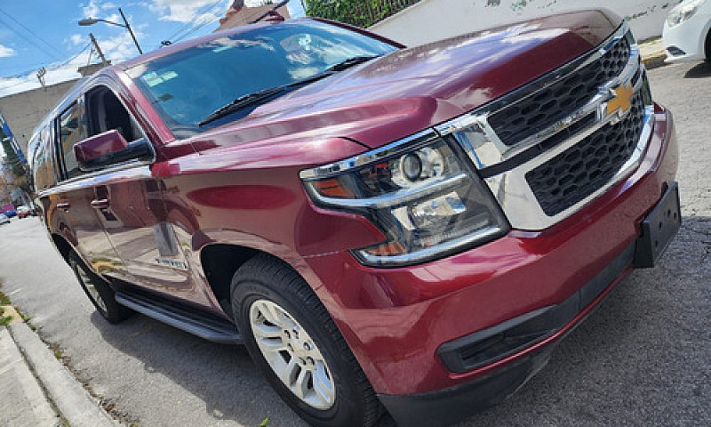 Chevrolet Suburban 5...