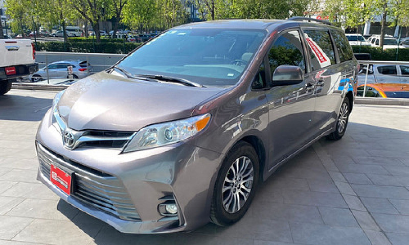 Toyota  Sienna  2019...