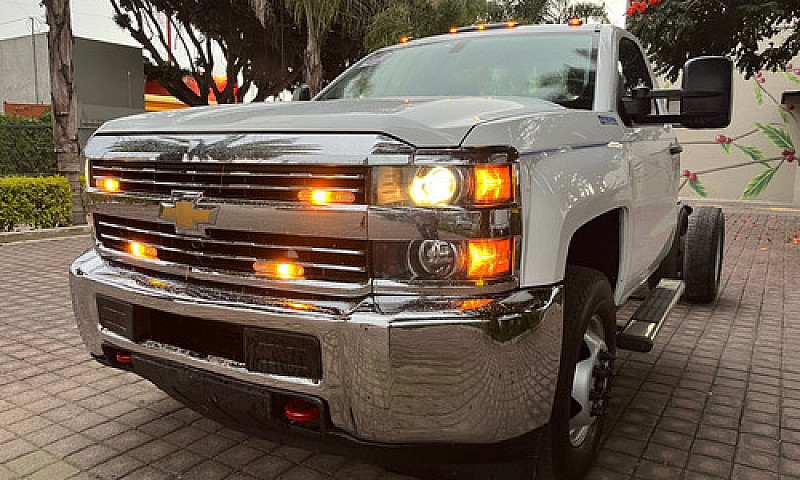 Chevrolet Silverado ...