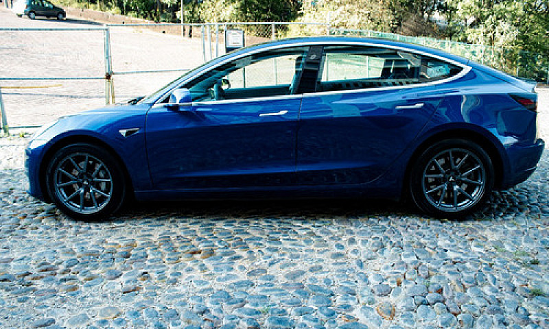 Tesla Model 3 Long R...