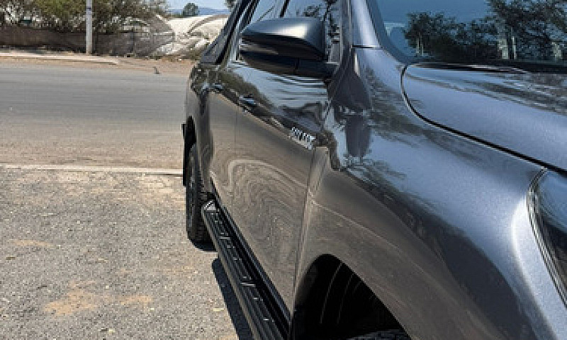 Toyota Hilux 2.7 Cab...