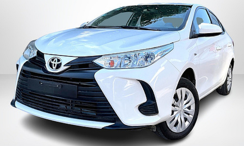 Toyota Yaris 2022...