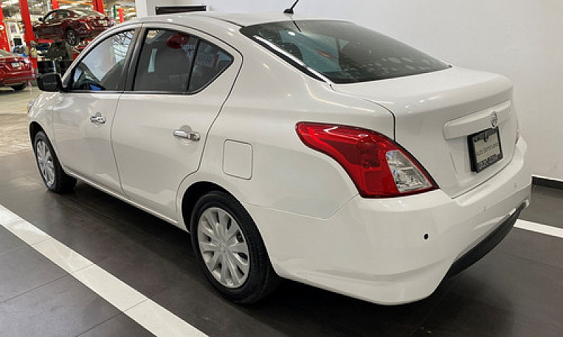 Nissan Versa 2017...