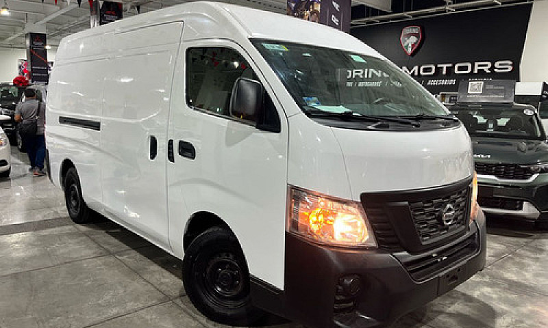 Nissan Urvan 2022...