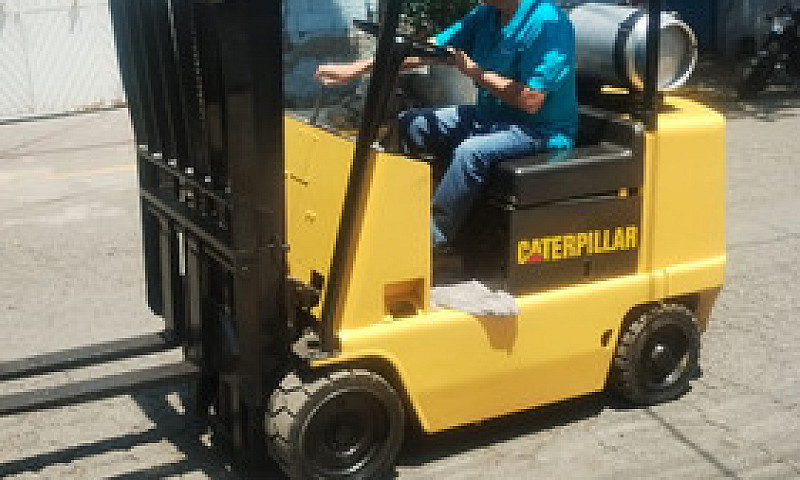 Montacargas Marca Ca...