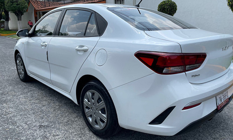 Kia Rio 1.6 Ex Sedan...