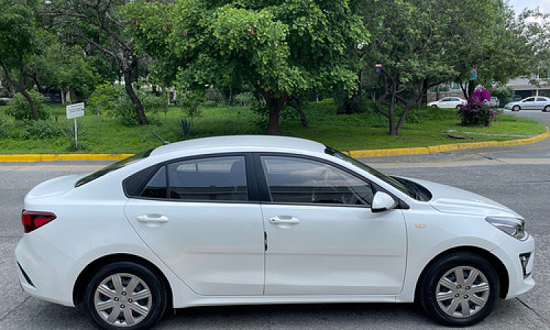 Kia Rio 1.6 Ex Sedan...