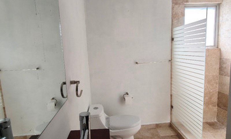 Moderna Casa En Priv...