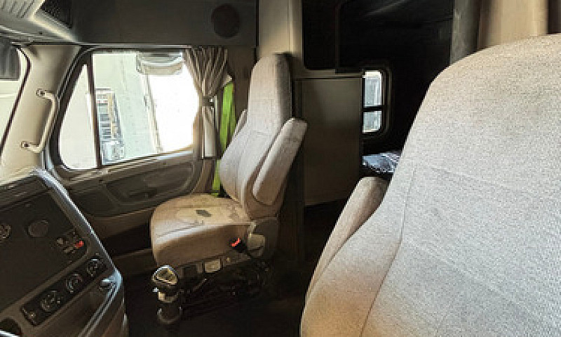 Freightliner Cascadi...