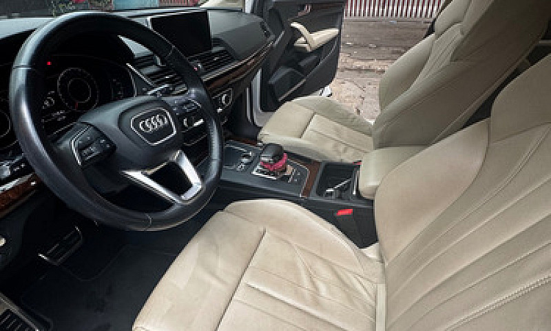 Audi Q5 2.0 L T Elit...