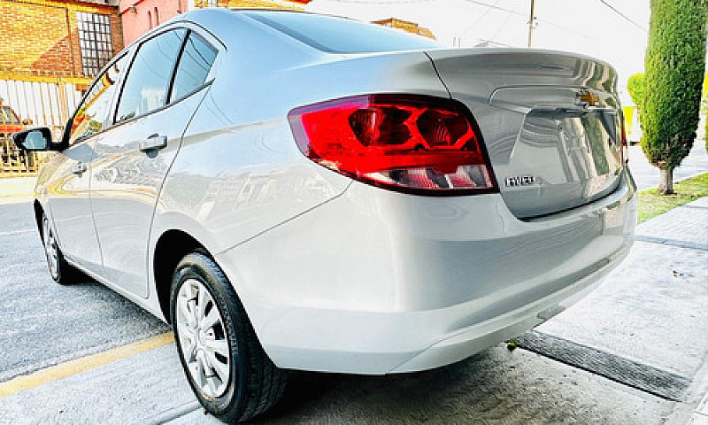 Chevrolet Aveo 1.5 L...
