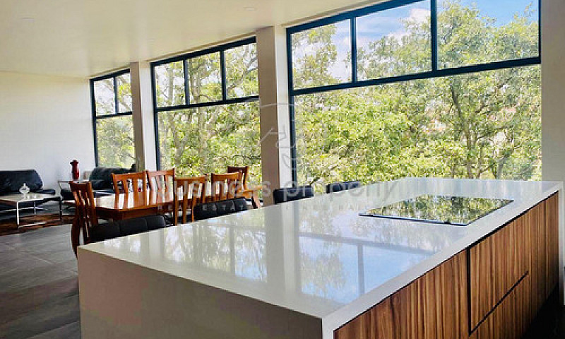 Casa En Condado De S...