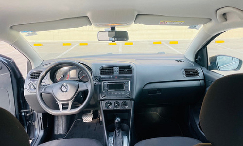 Volkswagen Vento 1.6...