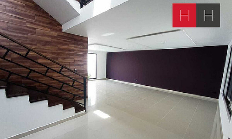 Casa En Venta En Lom...
