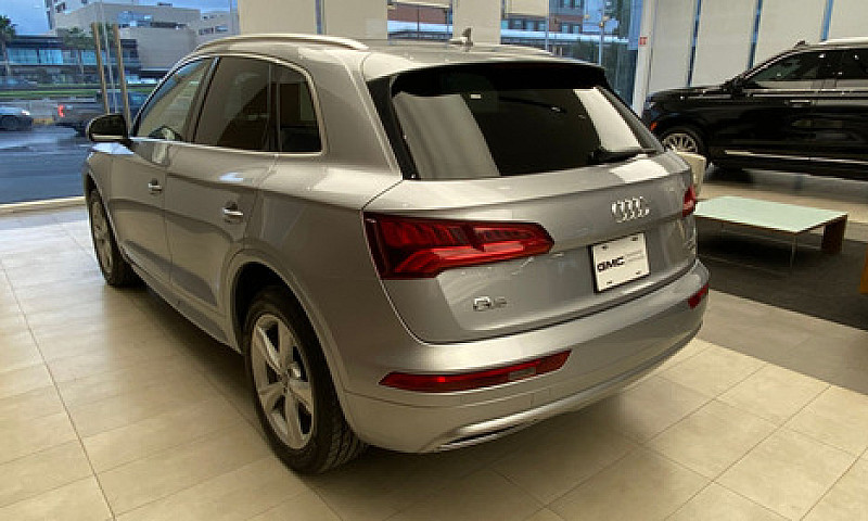 Audi Q5 2020...