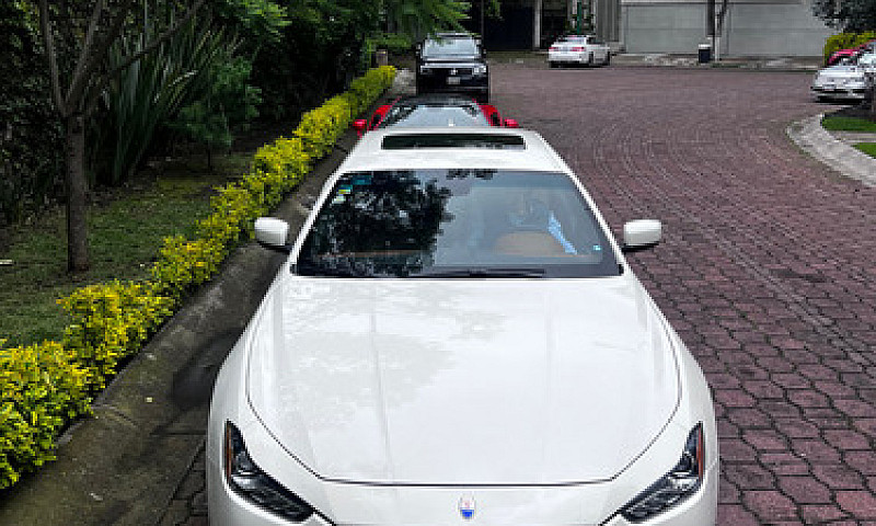 Maserati Ghibli...