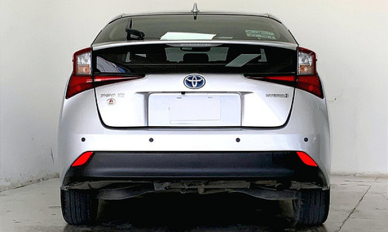 Toyota Prius 2020...