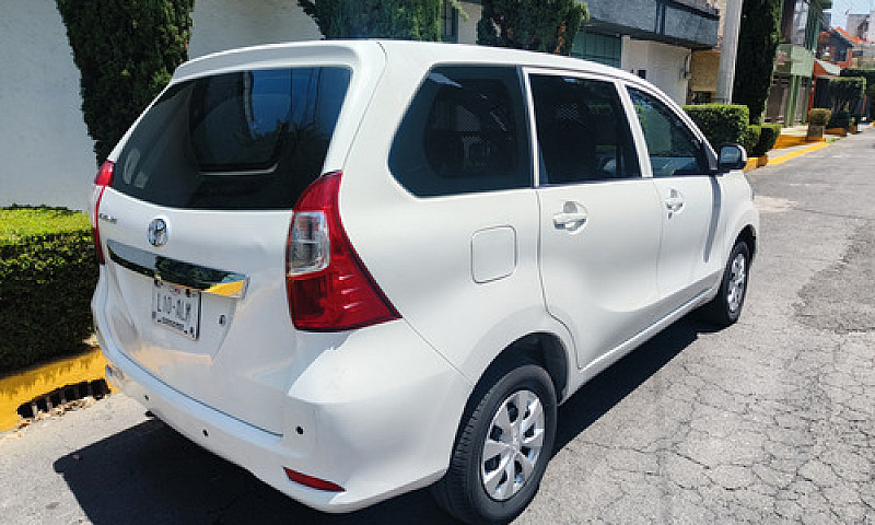 Toyota Avanza 1.5 Ca...