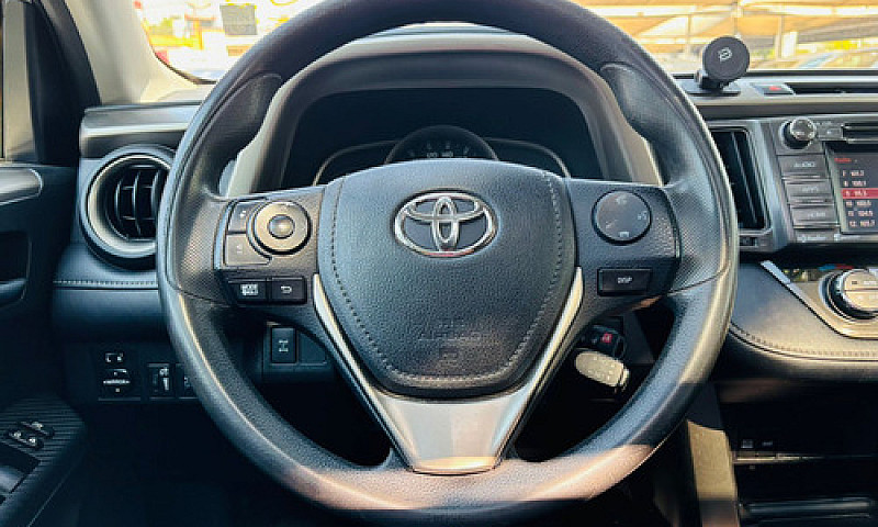 Toyota Rav4 2015...