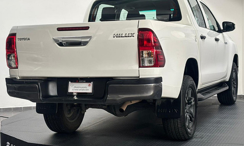 Toyota  Hilux Pick-U...