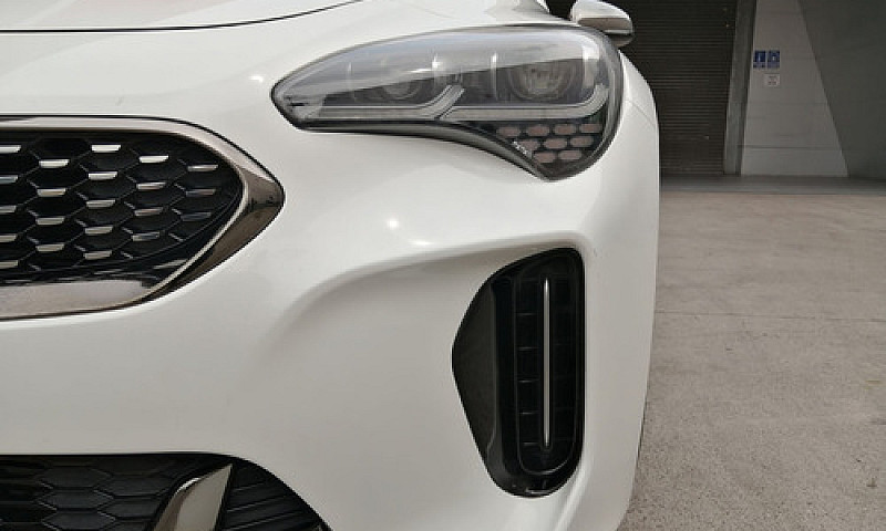 Kia Stinger 2018 2.0...