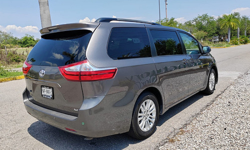 Toyota Sienna 3.5 Xl...