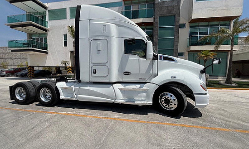Kenworth T680 Modelo...
