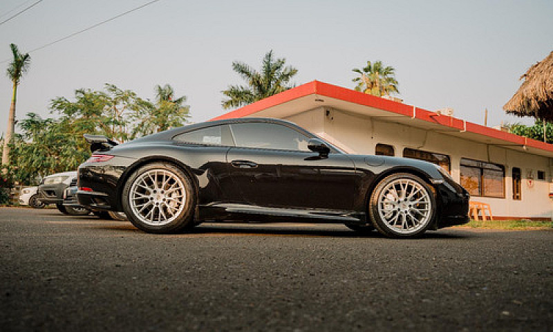 Porsche 911 3.0 Carr...