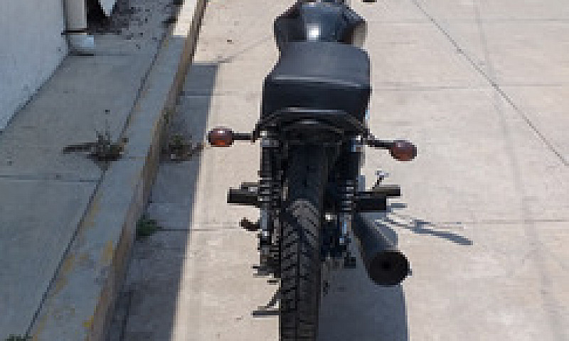 Motocicleta De Traba...