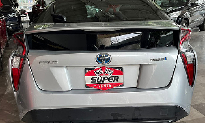 Toyota Prius 2017 1....