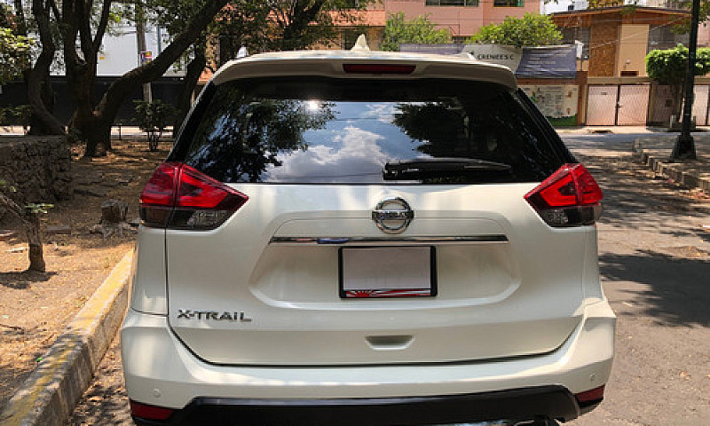 Nissan X-Trail 2.5 E...